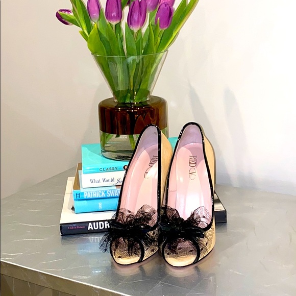 Like New, Red Valentino high heels - Picture 2 of 9